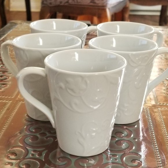 Corelle Embossed Bella Faenza 10 oz Porcelain mug set of 5 - Picture 1 of 6